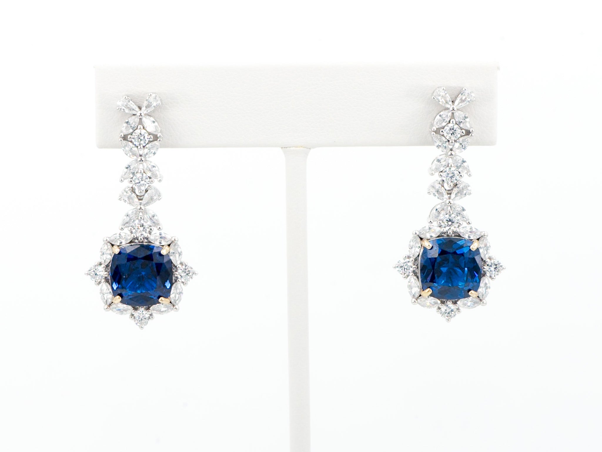 ARETES GABRIELA AZUL