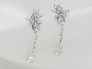 ARETES LARISA