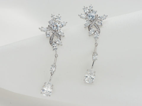 ARETES LARISA