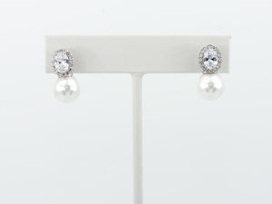 ARETES MONICA