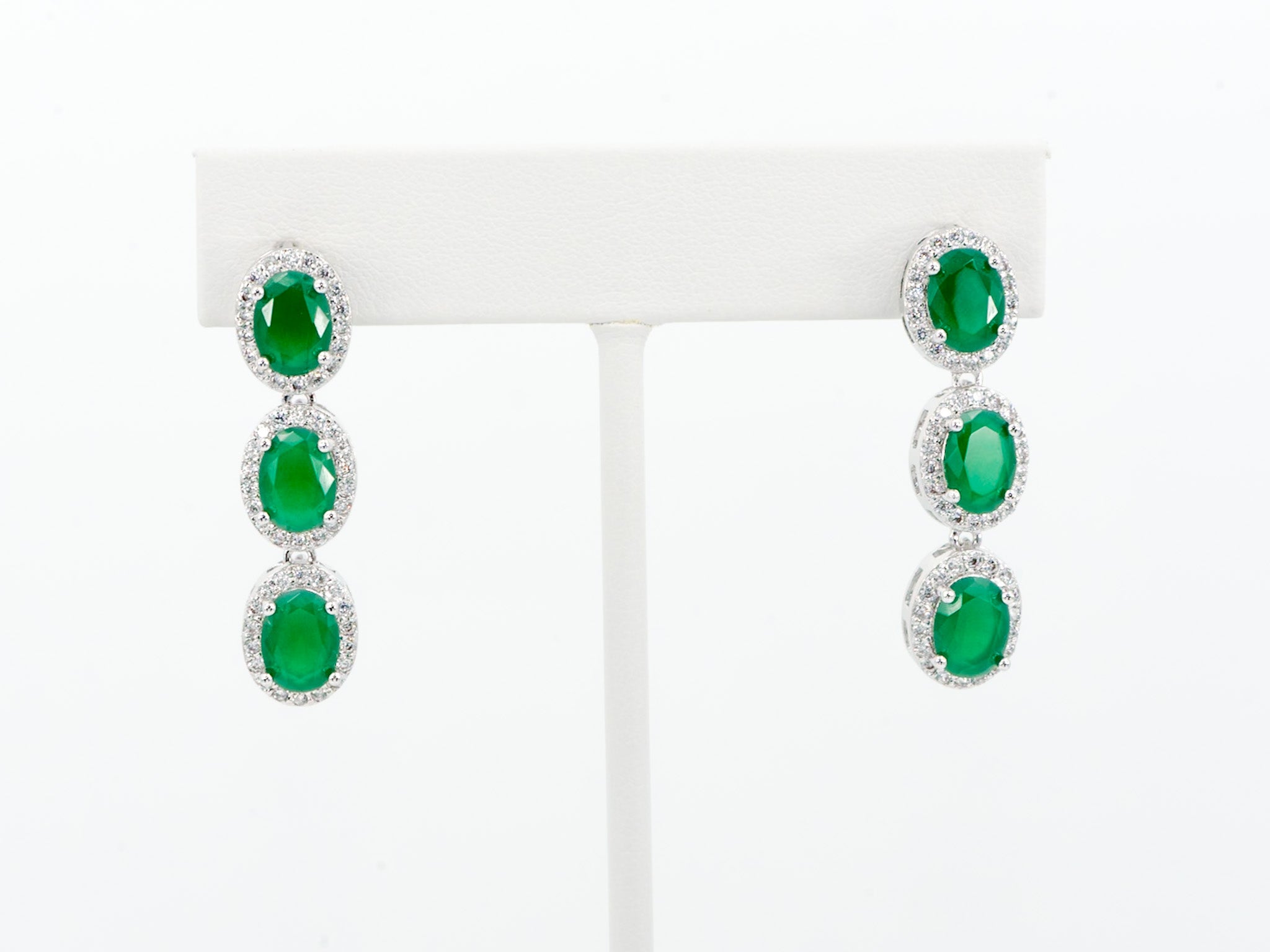 ARETES RENATA