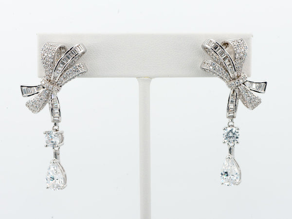 ARETES MOÑO CARTIER